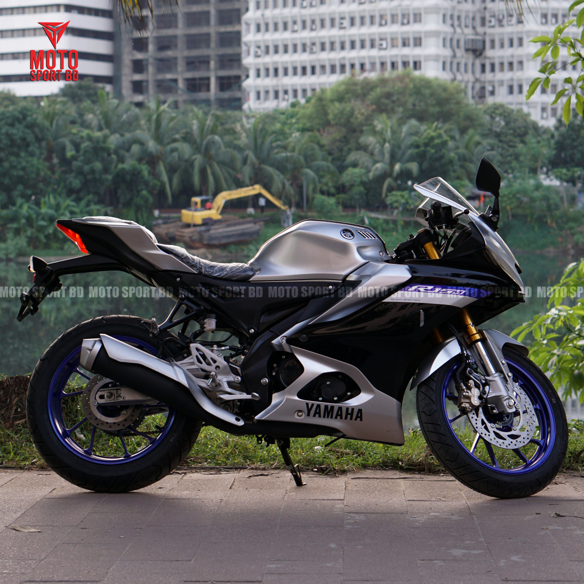 YAMAHA R15M Metallic Grey Icon Performance - Moto Sport BD